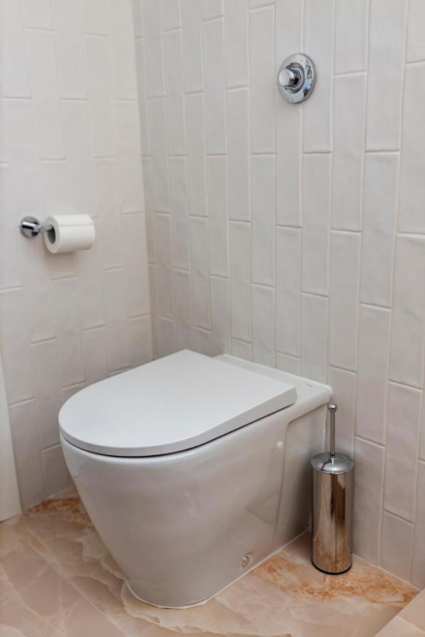 Honeybee Apartment Атина Екстериор снимка