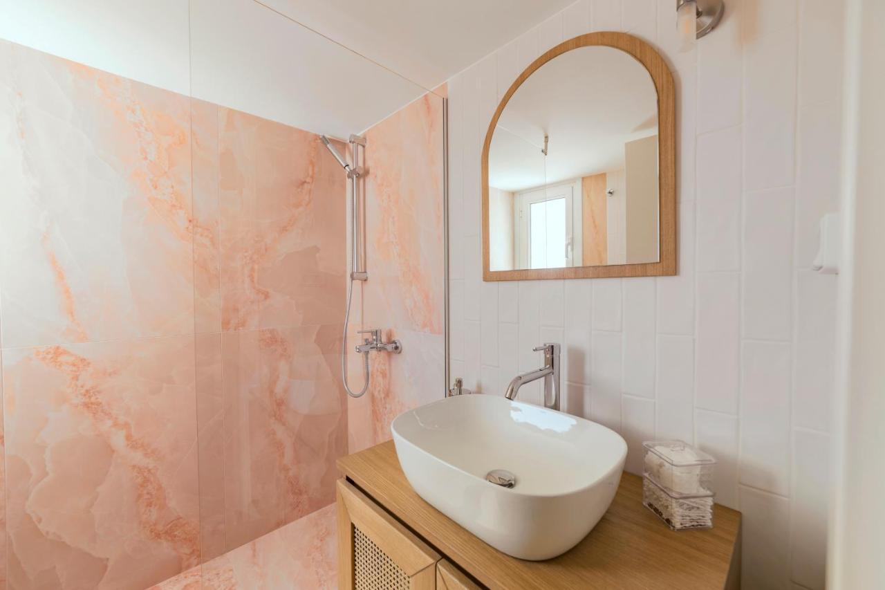 Honeybee Apartment Атина Екстериор снимка