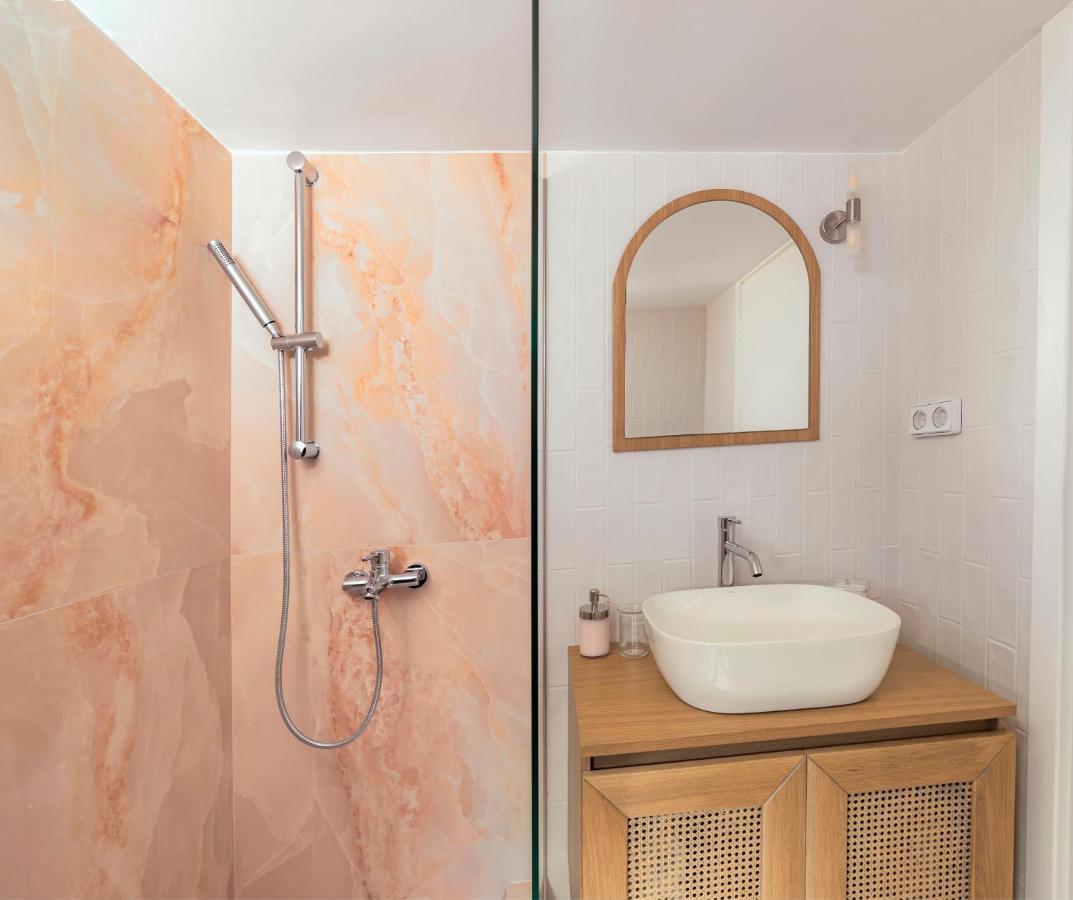 Honeybee Apartment Атина Екстериор снимка